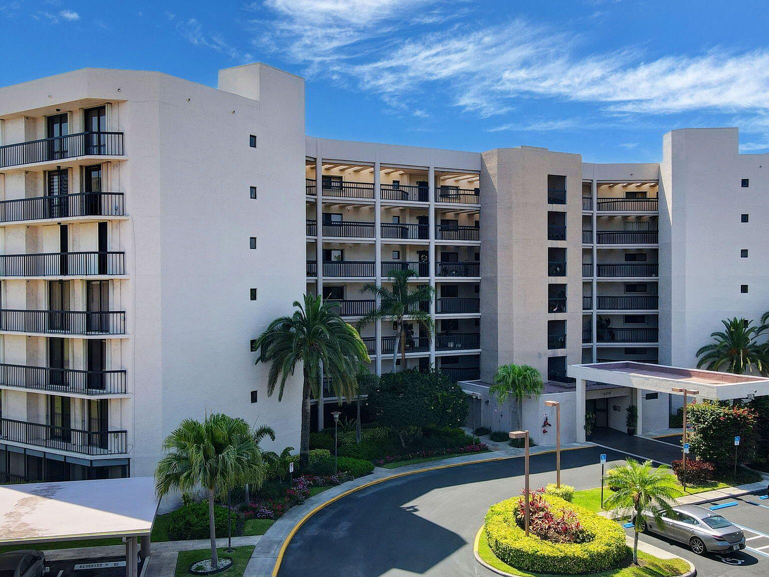 5279 Fountains Drive S #304