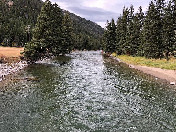 North view of Gallatin river