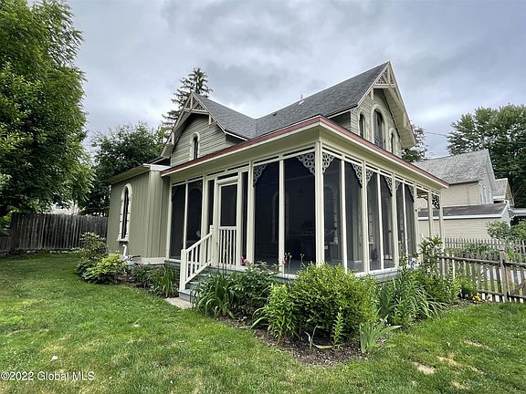 4th image of 11 Bowman Ave
