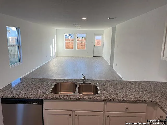 5819 Antonio Pl — Photo 3