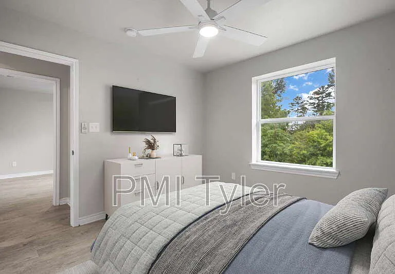 1806 W Oakwood St — Photo 7