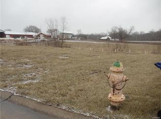 218 Trotters Point Dr, Wright City, MO 63390