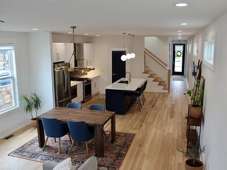 2020 9th Ave N #A — Photo 4
