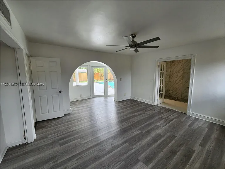 4233 S Jackson St — Photo 24