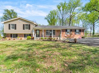 7402 Smyrna Rd, Louisville, KY 40228