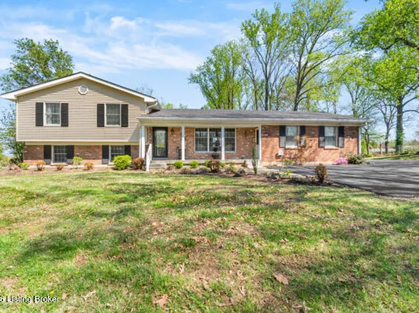 7402 Smyrna Rd, Louisville, KY 40228