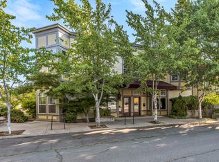 545 A St, Ashland, OR 97520