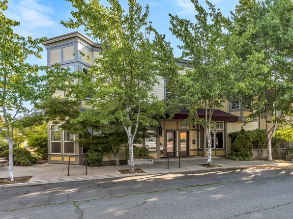 545 A St, Ashland, OR 97520