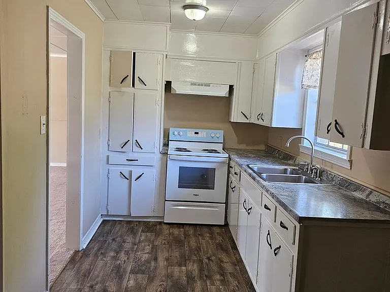 8984 Westwood Dr — Photo 11