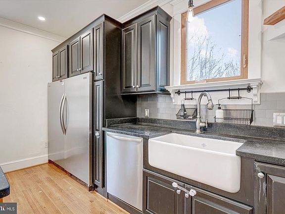 2nd image of 19 Walnut Hill Rd