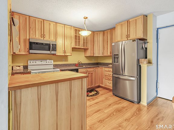 5th image of 50 Balance Rock Road #16