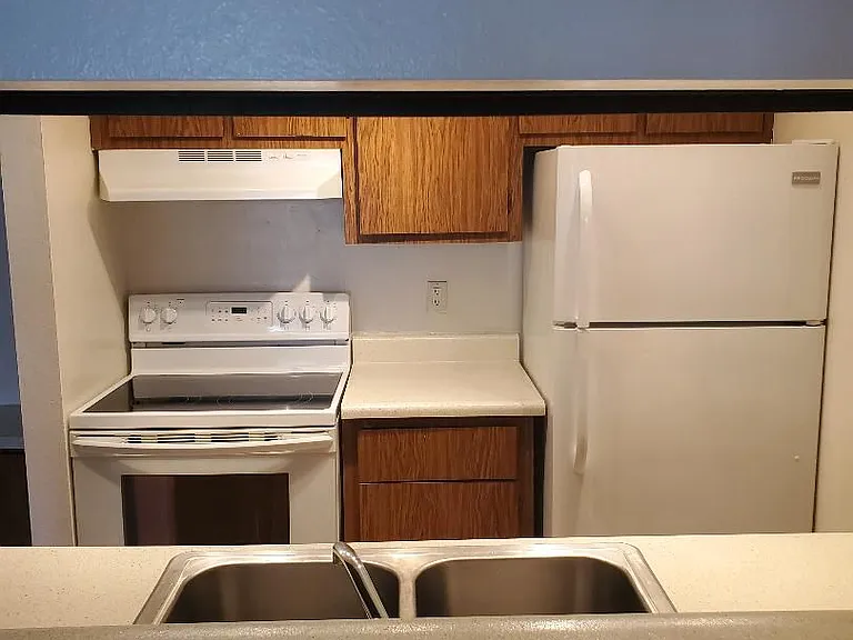 Sand Pebble Community *Renovated Units — Photo 78