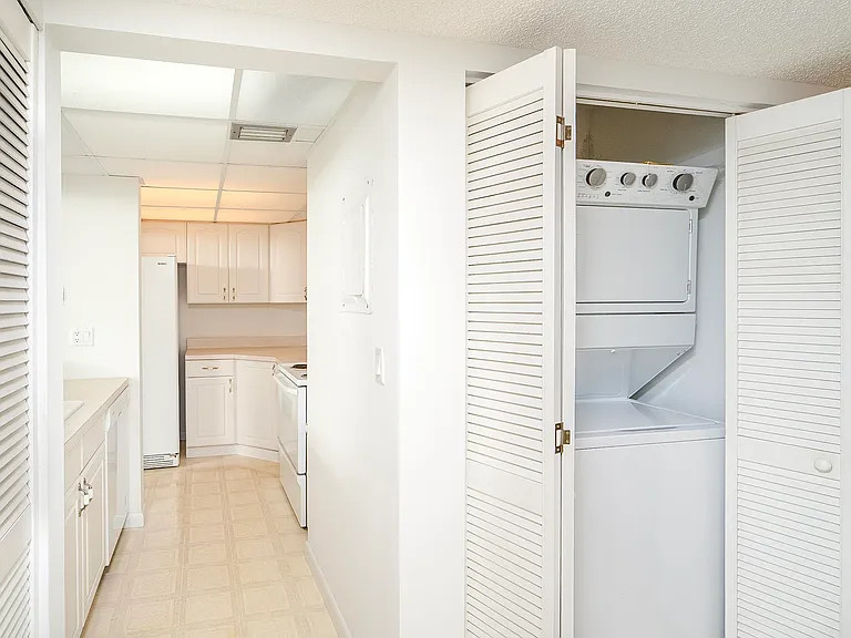 22 Veronese Ct — Photo 25