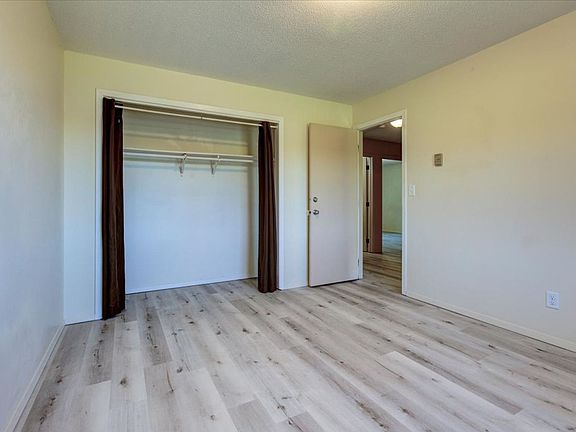 5th image of 114 17th Ave E #B