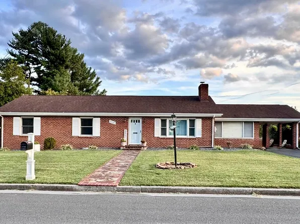 1041 Braxton Rd, Front Royal, VA 22630