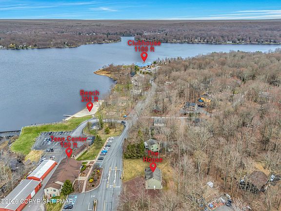 2nd image of 958 Arrowhead Dr