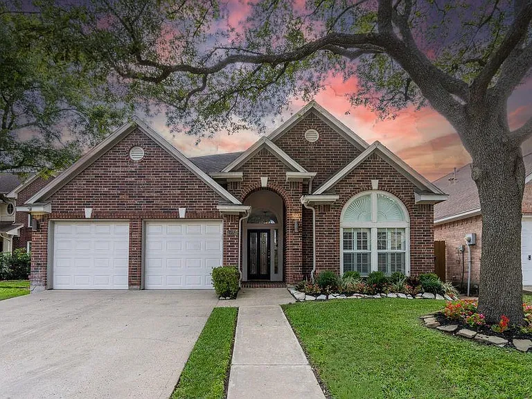 1211 Campton Ct — Photo 1