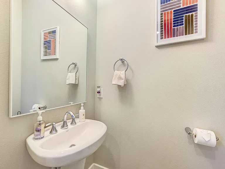 608 Meadow St — Photo 10