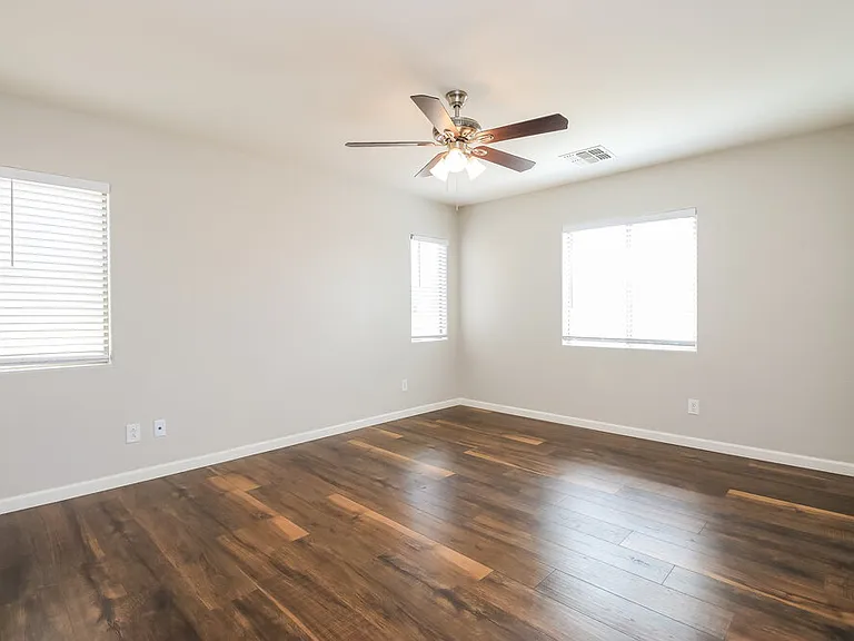 4697 E Redfield Rd — Photo 9