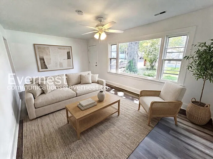 2 bed, 1.0 bath, 918 sqft, $1,595 — Photo 2