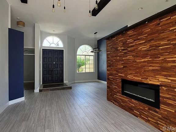 2nd image of 1506 Lantana Ct #0