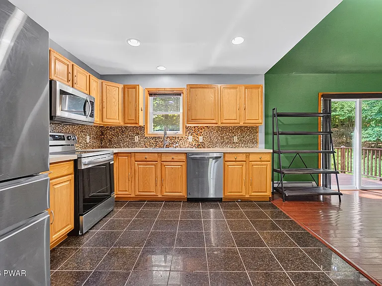 115 Blackberry Dr — Photo 16