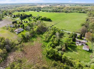 1611 E Bennington Rd, Owosso, MI 48867