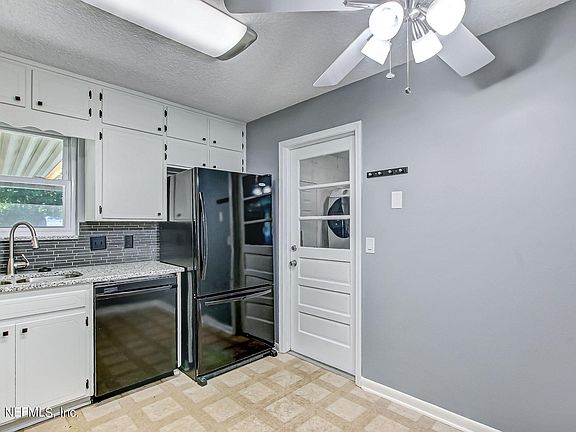 5th image of 8655 Winchester Dr