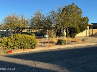 9453 E Pena Dr, Tucson, AZ 85730