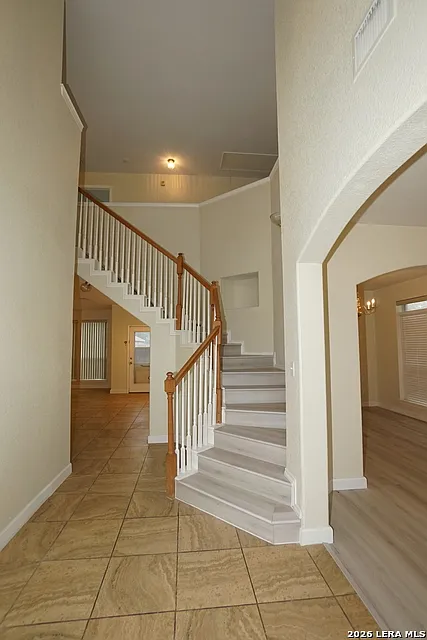 4 bed, 2.5 bath, 2653 sqft, $2,300 — Photo 3
