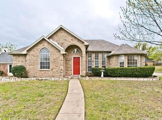 1800 Island View Dr, Mesquite, TX 75149
