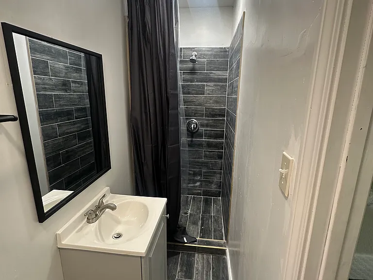 1131 Eastview St — Photo 13