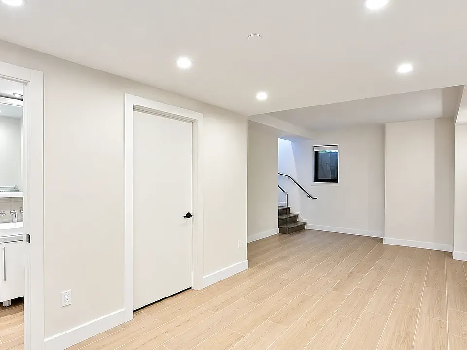 1802 Ocean Ave #1C
