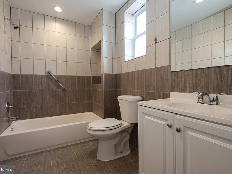 3350 Conrad St #B — Photo 7