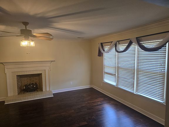 2nd image of 1008 Cedarwood Dr SW