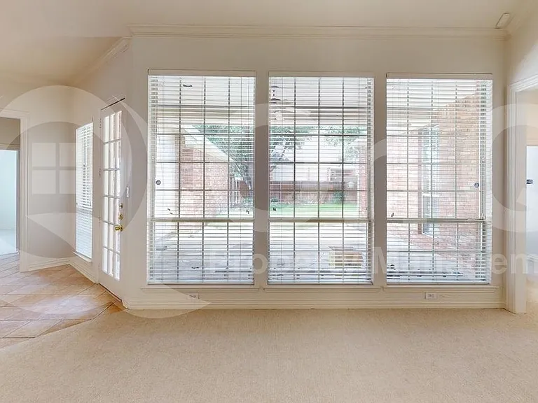 1306 Granger Dr — Photo 6