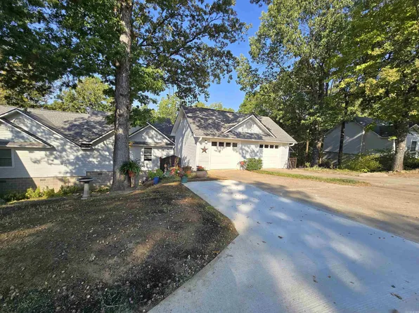 204 Maddox Dr, Fairfield Bay, AR 72088