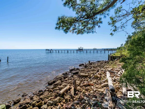 3973 Bay Front Rd, Mobile, AL 36605