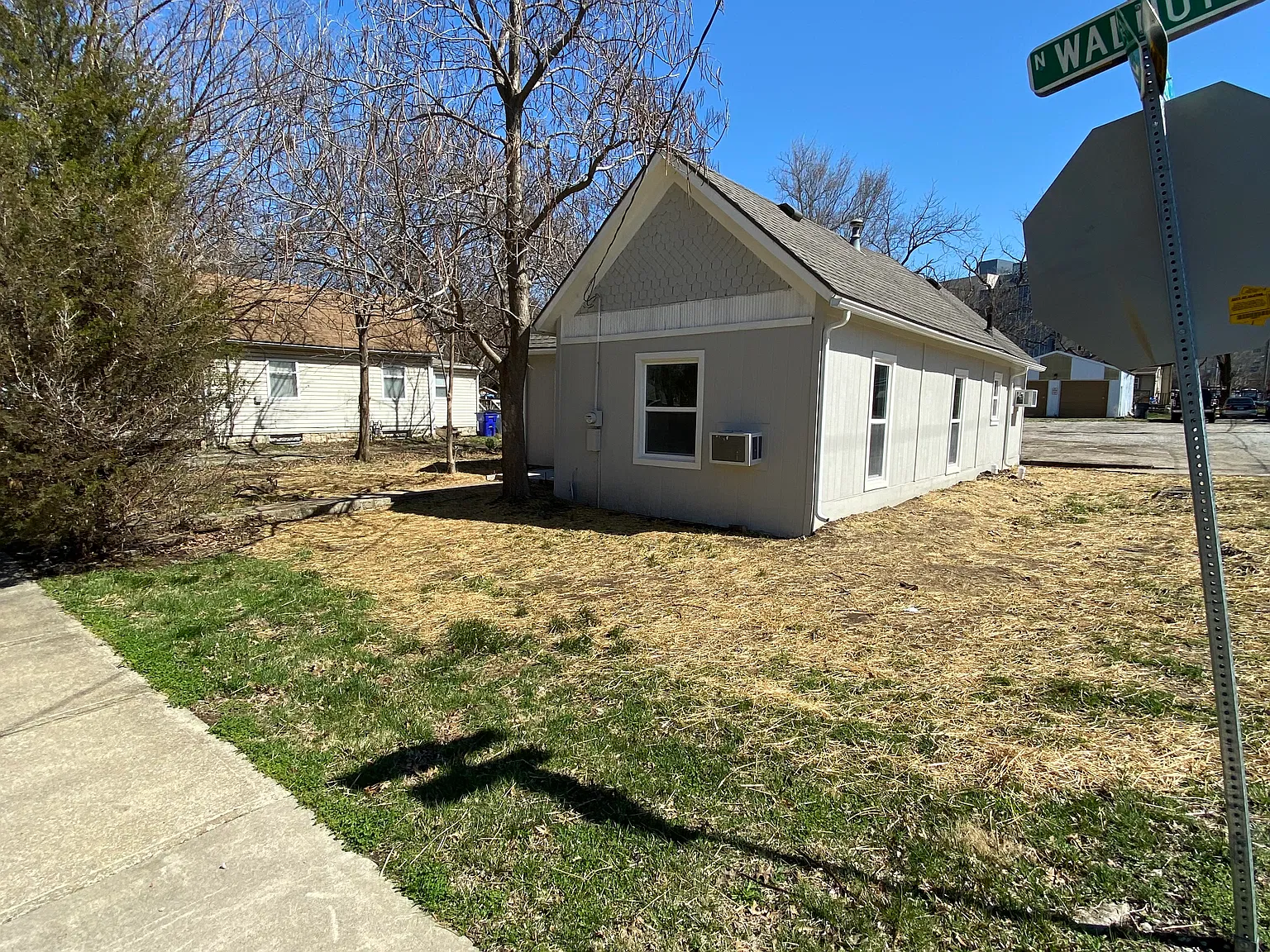 1 bed, 728 sqft, $1,095 — Photo 2