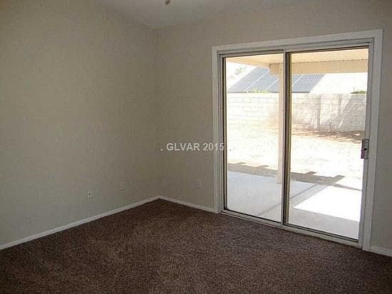 Master with large walking closet
