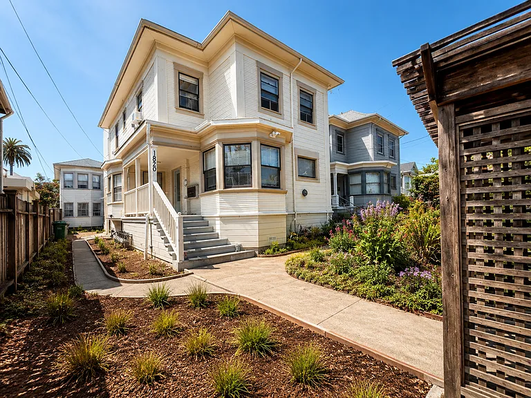 1827-1829 Berkeley Way — Photo 9