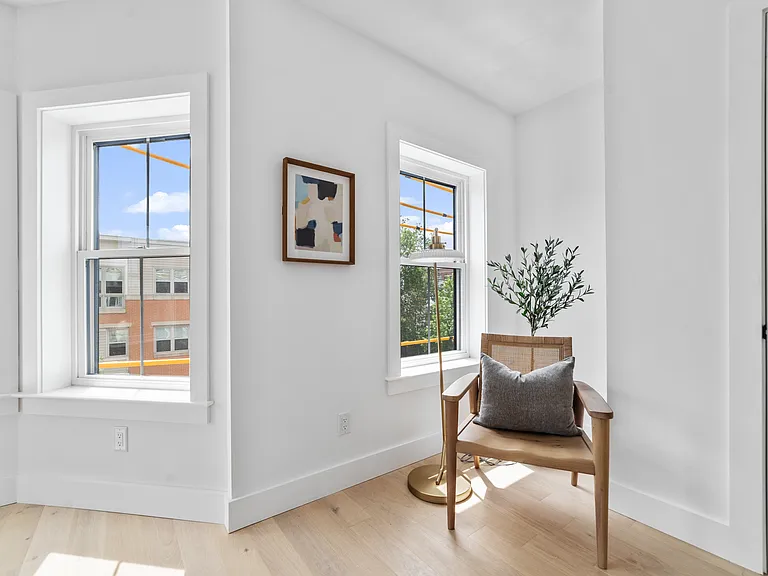 208 Spencer Ave #7 — Photo 12