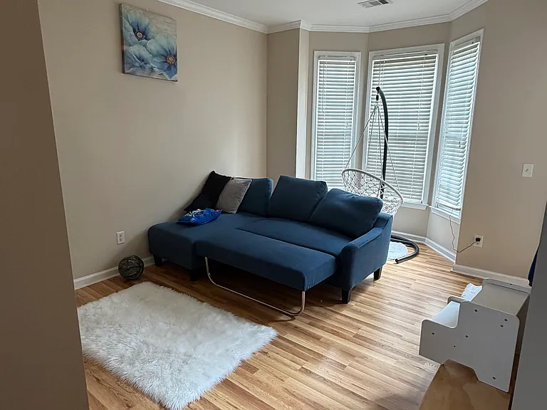 1019 Carroll Ct — Photo 6