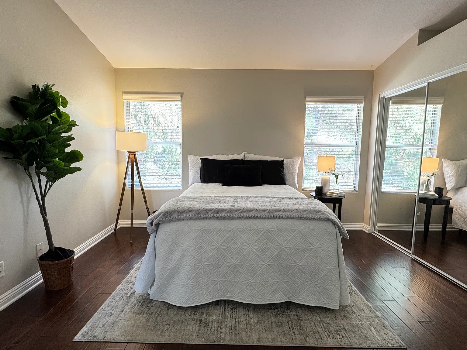 Florabunda Rd, Canyon Country — Photo 1