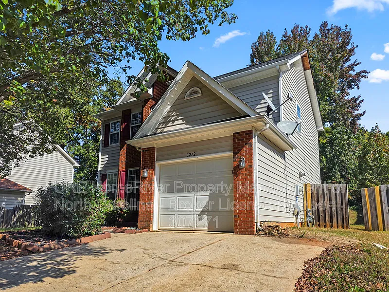 3 bed, 2.0 bath, 1781 sqft, $2,150 — Photo 2