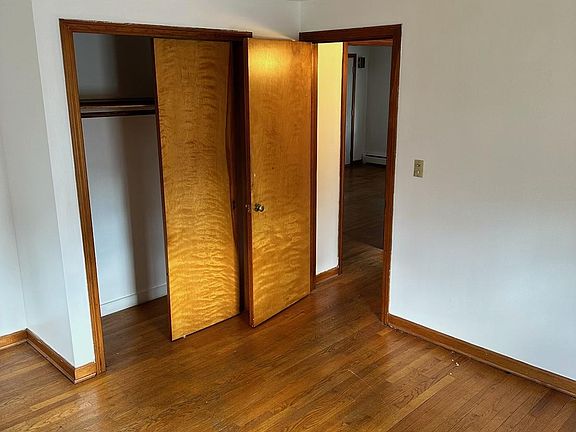 3rd image of 609 Talcottville Rd #1