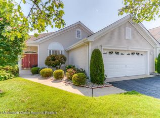 38 Greenways Ln, Lakewood, NJ