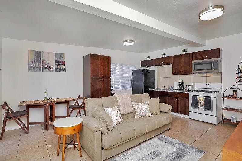 1st image of 3869 Superba St
