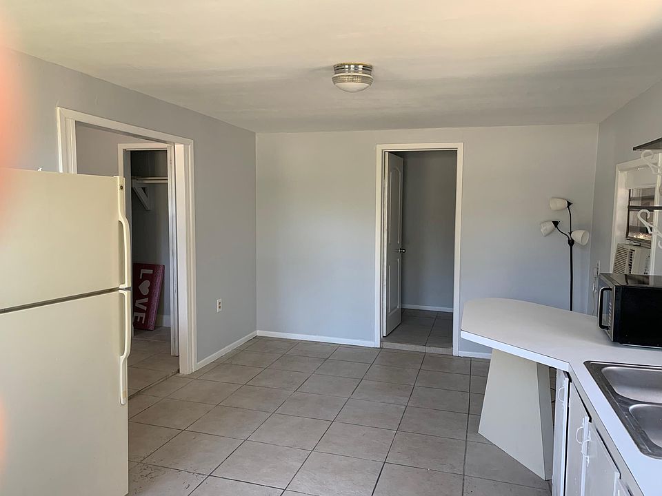 2nd image of 215 N Buena Vista Dr APT D