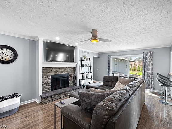 4th image of 10810 Gate Post Rd